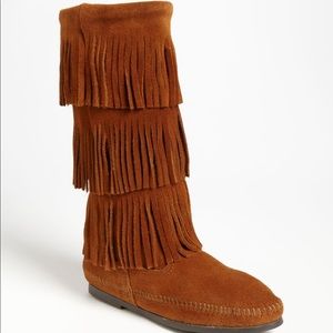 Authentic Minnetonka fringe moccasin boots